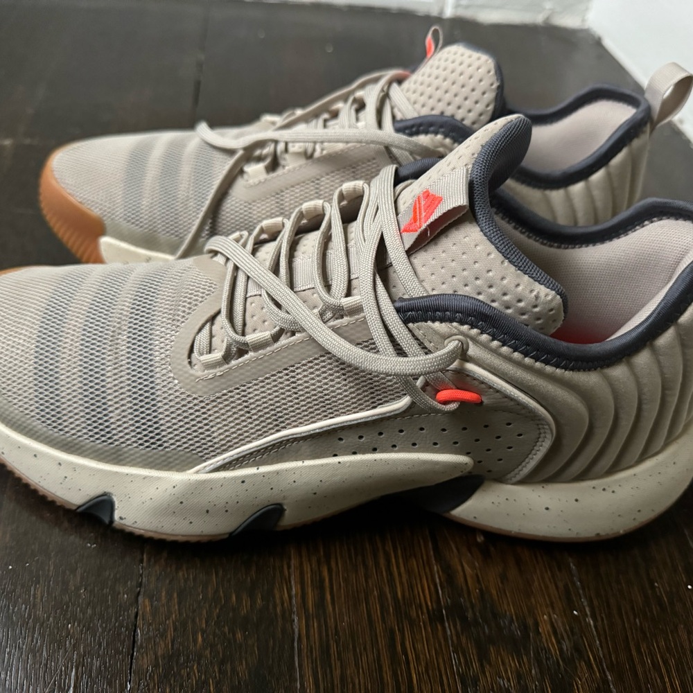 Men's size 11 adidas sneakers